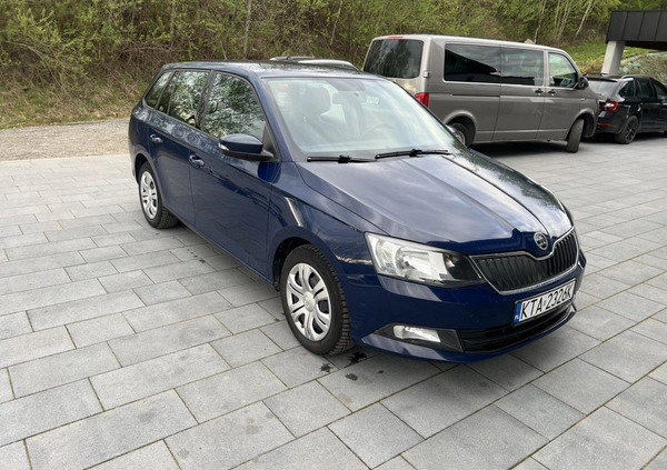 Skoda Fabia cena 31734 przebieg: 225000, rok produkcji 2018 z Chęciny małe 172